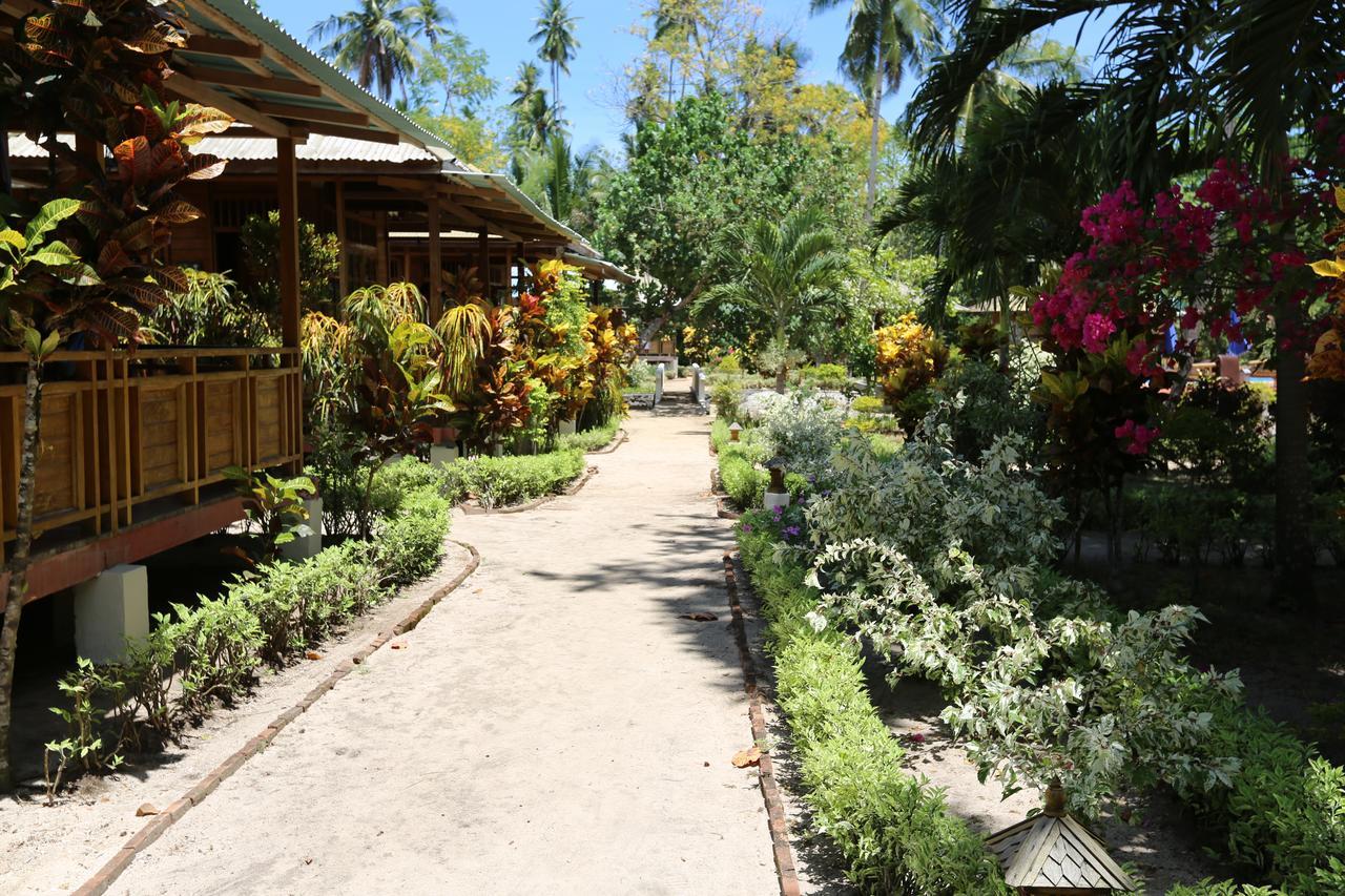 Two Fish Resort Bunaken Extérieur photo